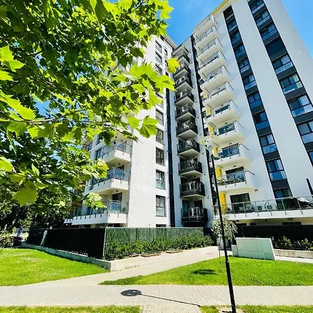 דירה Garden By The Forest *